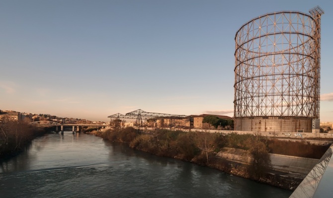 Roma Il Gasometro Si Accende D Arte E D Estate