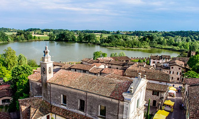 Un Piccolo Paradiso Lombardo Di Nome Castellaro Lagusello