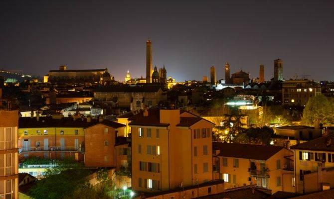 Bologna, la città più hot ditalia. lecce lultima Città italiane più belle a natale