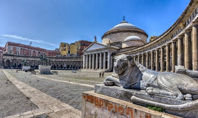 Napoli, la città più bella (e pericolosa) ditalia Città italiane più belle a natale