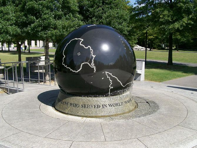 Bicentennial Mall World War II Memorial
