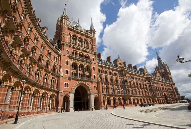 2 St. Pancras International