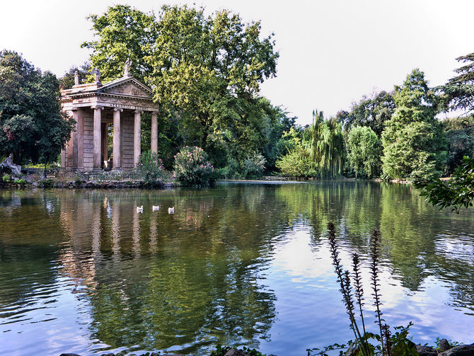 Tempio di Esculapio a Villa Borghese