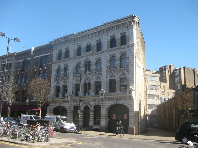 George Farmiloe Building - La trilogia del Cavaliere Oscuro