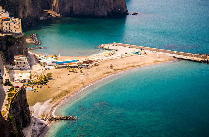 Spiaggia di Meta, Campania