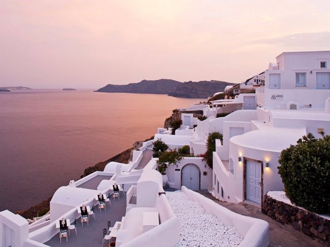 12. Canaves Oia
