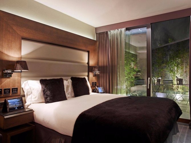15. Eccleston Square Hotel