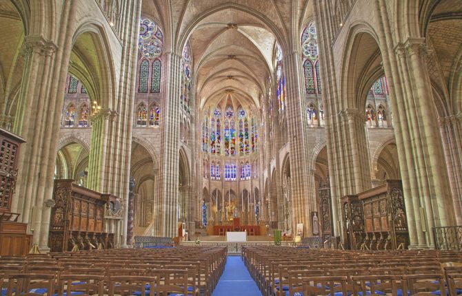 ...E andate a visitare la splendida Cattedrale di Saint-Denis