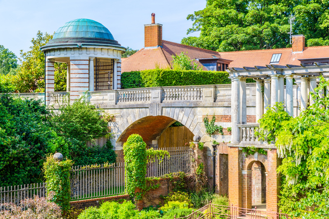 The Pergola &amp; Hill Garden