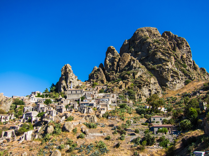 Pentedattilo, Calabria