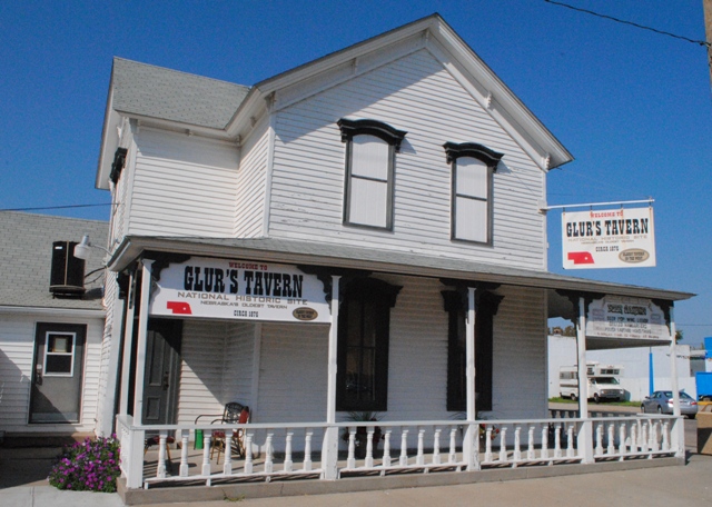 Glur’s Tavern