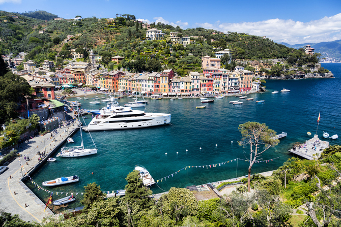 Gita in barca privata a bordo di uno yacht per visitare le Cinque Terre e Portofino