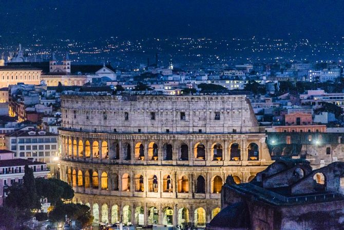 1.	Roma
