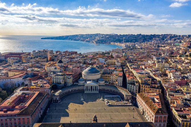 10. Napoli e dintorni