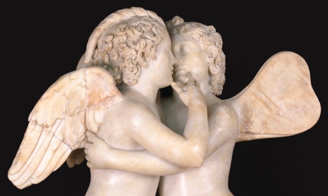 statue di amore e psiche