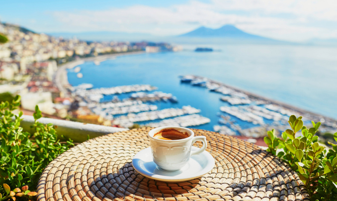 A Napoli con la cuccumella il caffè è un rito