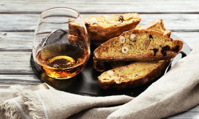 cantucci e vino