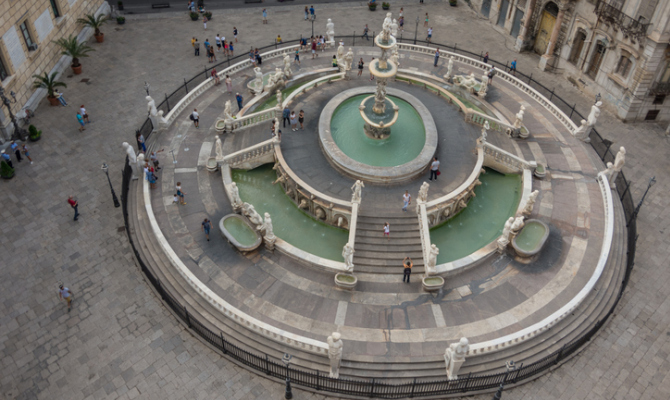 fontana piazza della vergogna