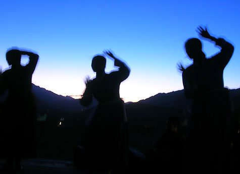Ladakh, donne che danzano