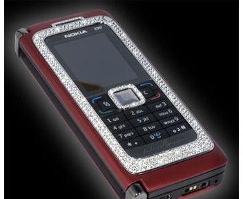 Cellulari. Gioielli hi&amp;#45;tech