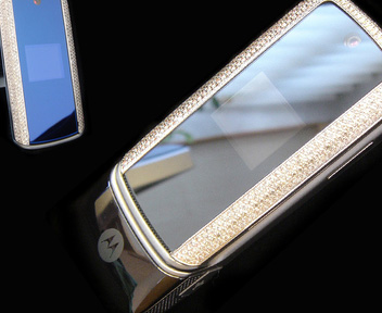Cellulari. Gioielli hi&amp;#45;tech