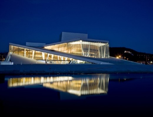 Operahus un iceberg di legno