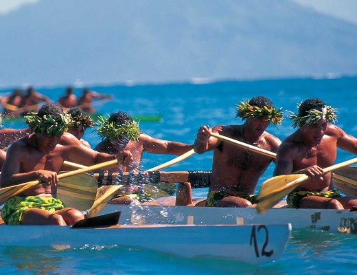 Tahiti il paradiso a remi
