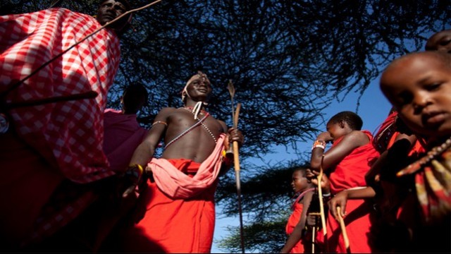 Giovani danzatori masai