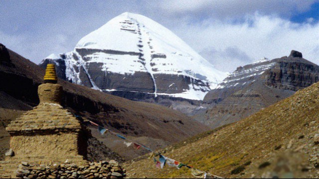 Chorten tra Selung e Gyangdrak