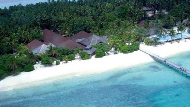 Maldive bungalow Palm Beach