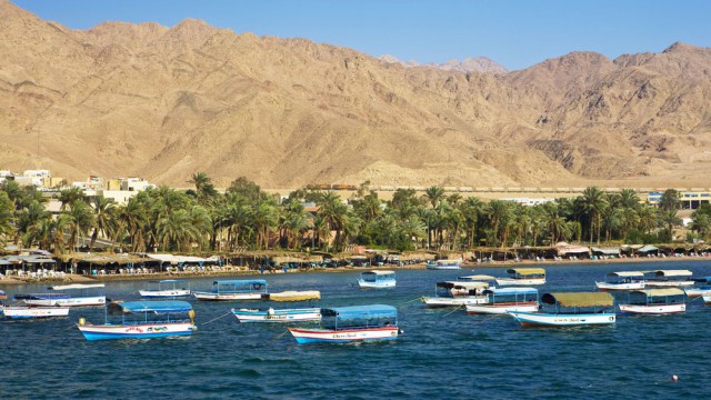 Aqaba barche sul mare