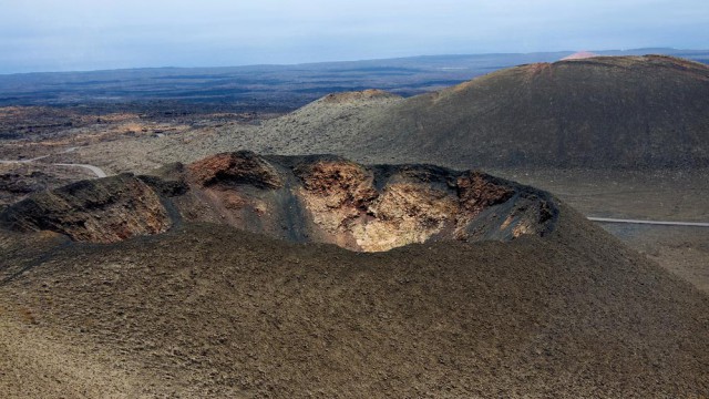 Cratere vulcano Timanfaya  Lanzarote