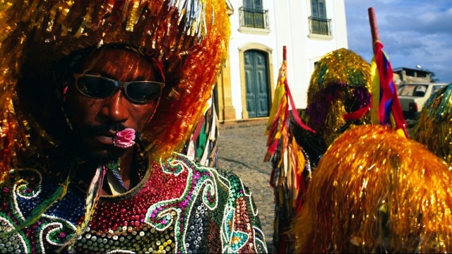 Uomini in costume