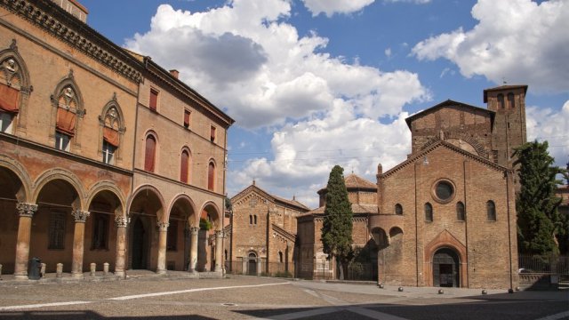 Bologna &amp;#45; Piazza delle Sette Chiese