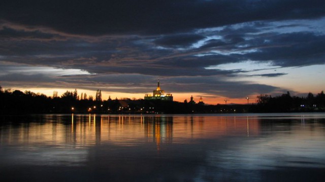 Bucarest di notte