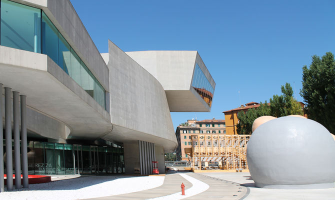Il Maxxi a Roma by Zaha Hadid | Photo by Antonella Profeta 