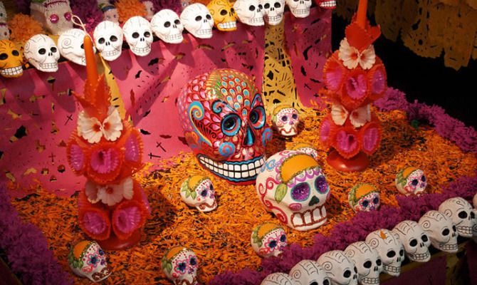 Come Si Festeggia Il Natale In Messico.Halloween In Messico Con Il Dia De Los Muertos