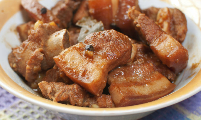 piatto tipico delle Filippine a base di carne di maiale