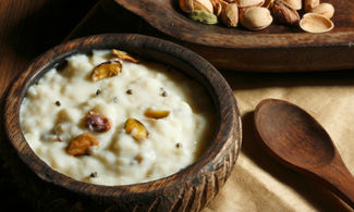 Kheer, riso e cardamomo in dolcezza