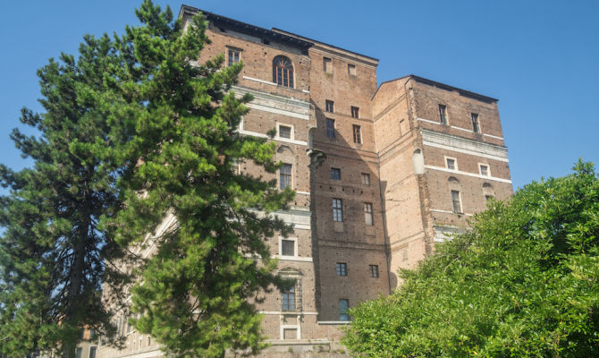 Palazzo Farnese, Piacenza