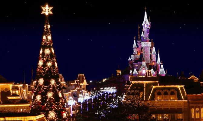 Luci di Natale a Disneyland Paris