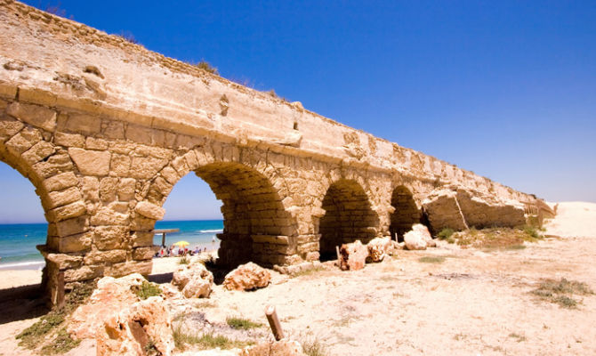 Caesarea Scoperto Un Tesoro Di Circa 1000 Anni Fa