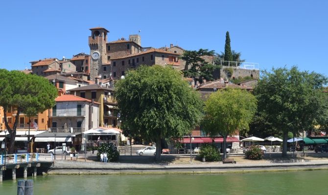 passignano sul trasimeno umbria lago borgo