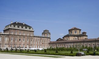 Torino, la Venaria Reale al chiaro di luna