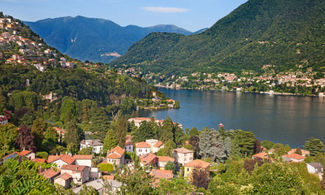 Andando per Ville sul romantico Lago di Como