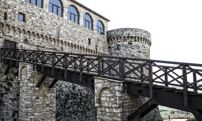 Castelli del Molise: Civitacampomarano