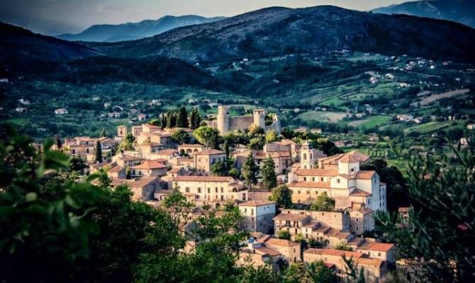 Borgo di Pico