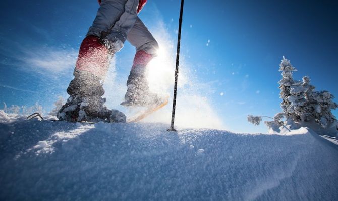 Alpinista sulla neve