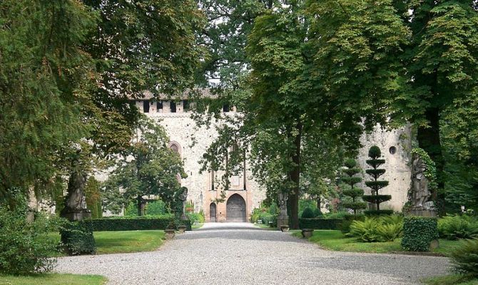 grazzano visconti, castello, alberi, siepi, natura