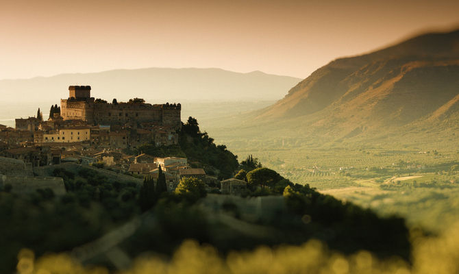 Veduta con castello